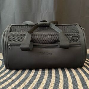 Wild One Black Pet Carrier